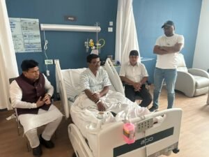 कुम्हरार विधायक संजय गुप्ता से मेदांता अस्पताल में सत्यजीत मिश्रा और डॉक्टर साबिताभ ने की मुलाकात, शीघ्र स्वस्थ होने की कामना