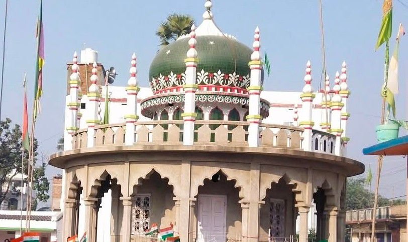 कटरमाला के मुस्तफापुर हरशेर में हज़रत गुलाम रसूल शाह वारसी के 42वें उर्स की तैयारियां तेज, 1 और 2 जून को जुटेंगे जायरीन।