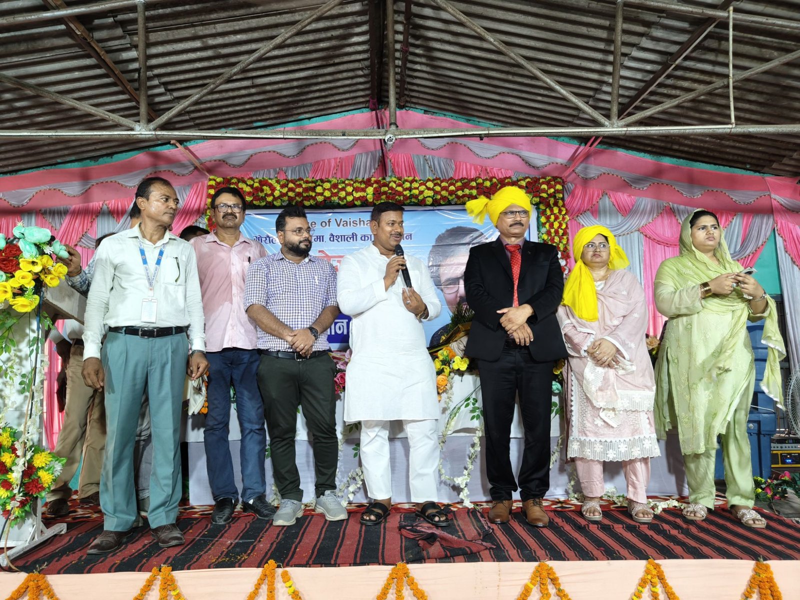 कौशल परवेज खान को सेवा निवृति के बाद विदाई समारोह।